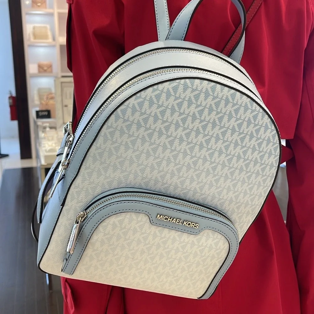 MICHAEL KORS Jaycee Medium Ombré Signature Logo Backpack
Light Sky
NWT - Picture 5 of 16